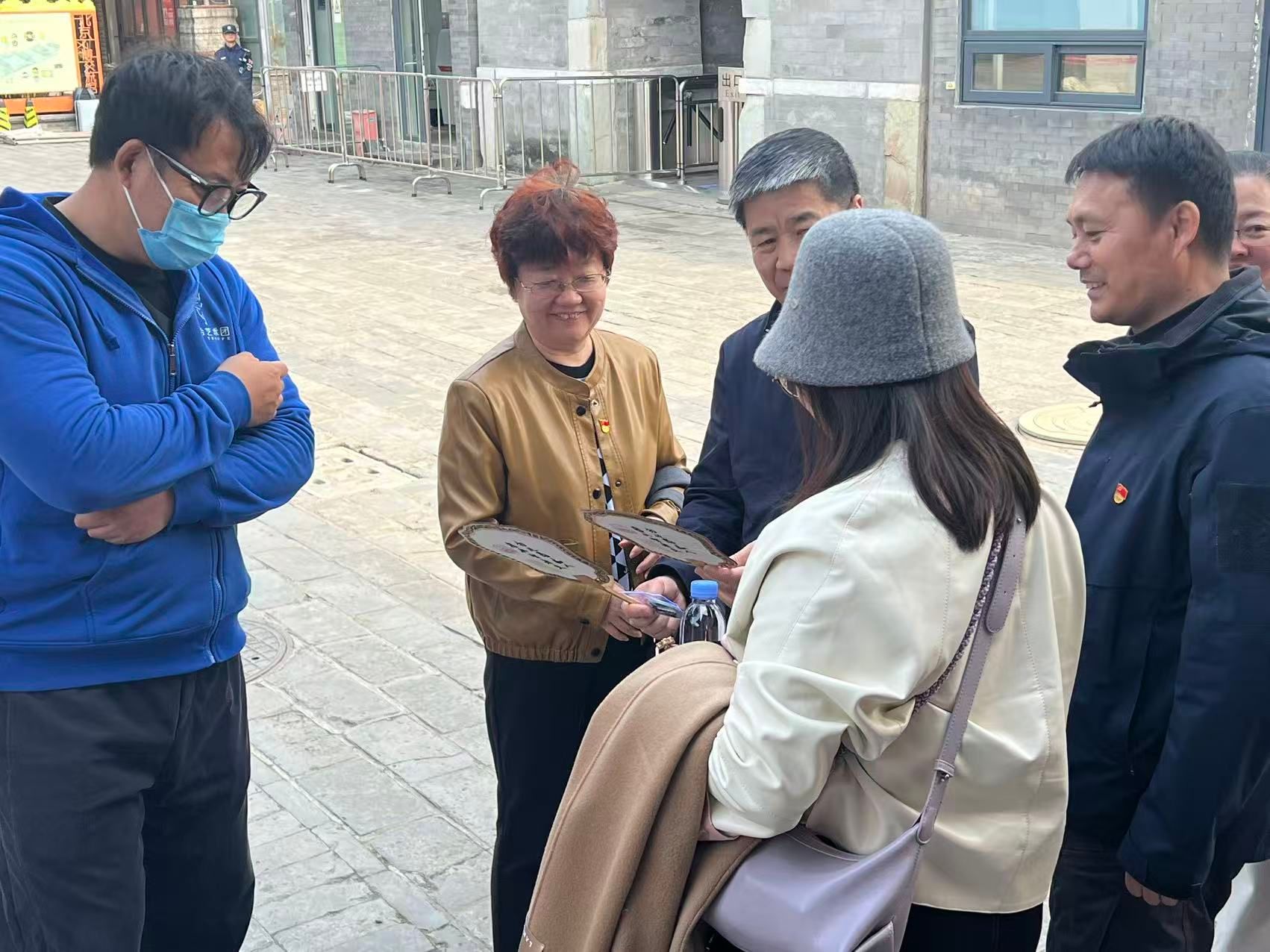 智化寺非遗团扇活动 - 图 3